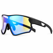 Photochromic Cycling Glasses