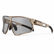 Photochromic Cycling Glasses